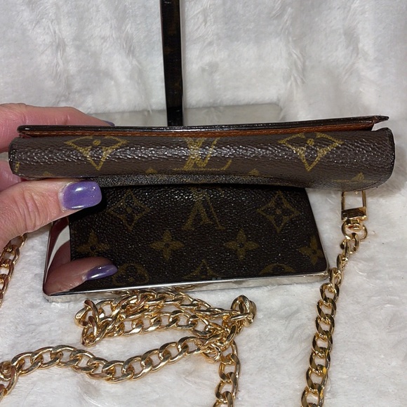 LOUIS VUITTON Monogram Porte Monnaie Billets Bifold Wallet with chain - Picture 10 of 11